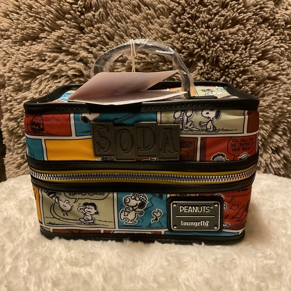 LIMITED EDITION Loungefly Peanuts Comic Strip Lunchbox Thermal NWT